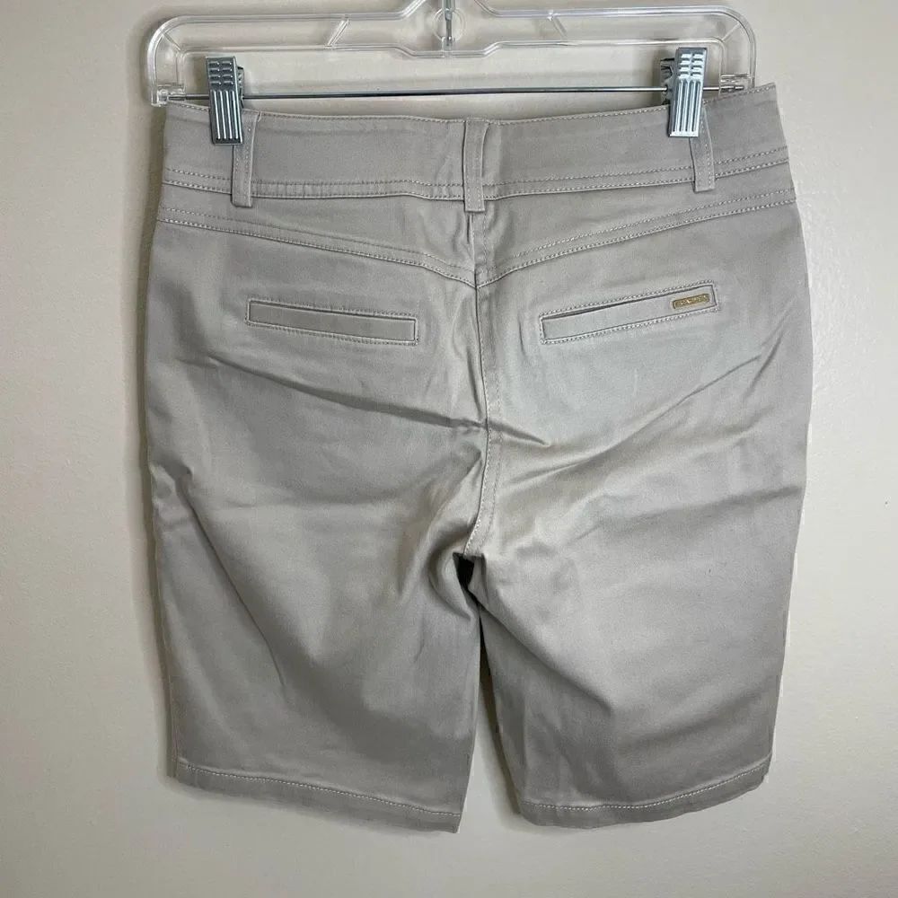 Cache| Bermuda| shorts| Has stretch| Thick material - Picture 5 of 11